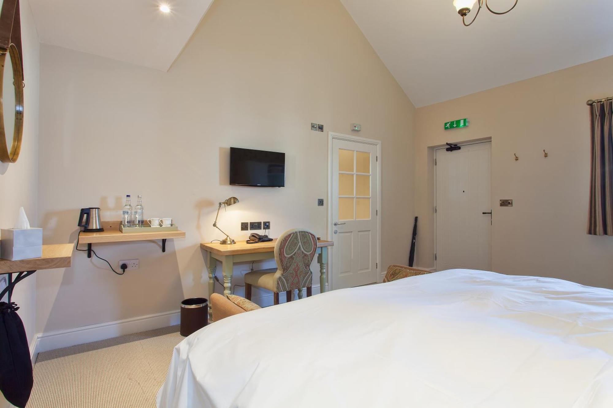 The Inn West End Woking Room photo