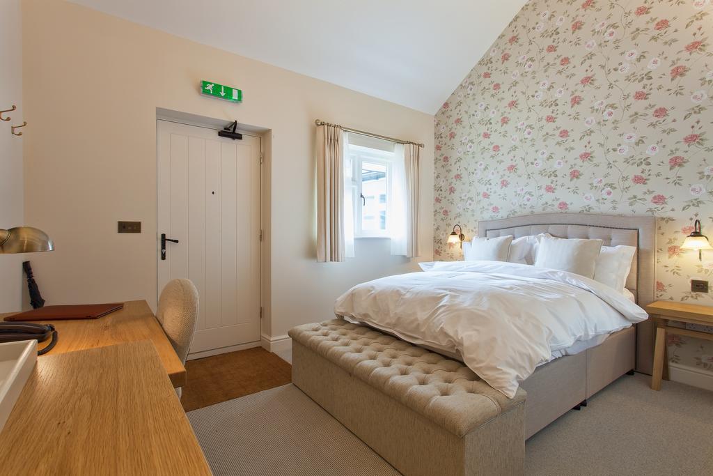 The Inn West End Woking Room photo