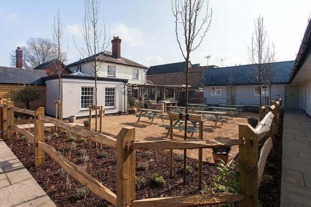 The Inn West End Woking Exterior photo